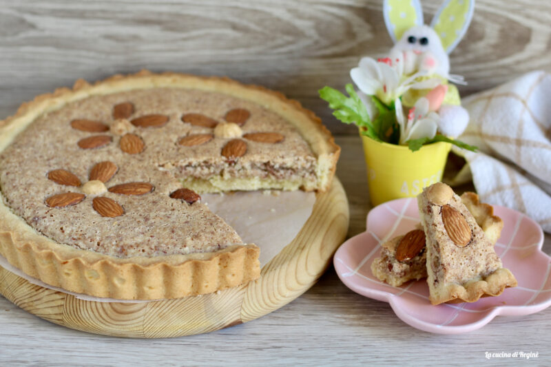 Crostata con glassa alle mandorle