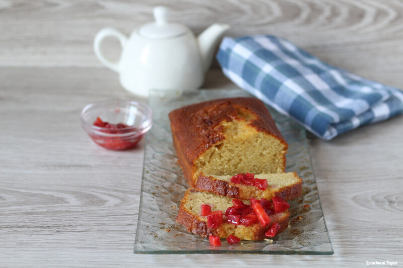Plumcake al succo di fragole e arancia