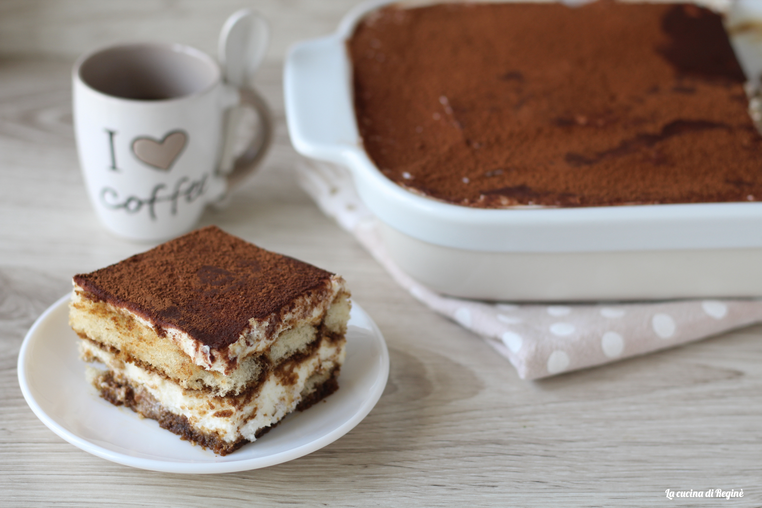 tiramisu alla ricotta con savoiardi e panna