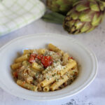 pasta con carciofi trifolati e pecorino
