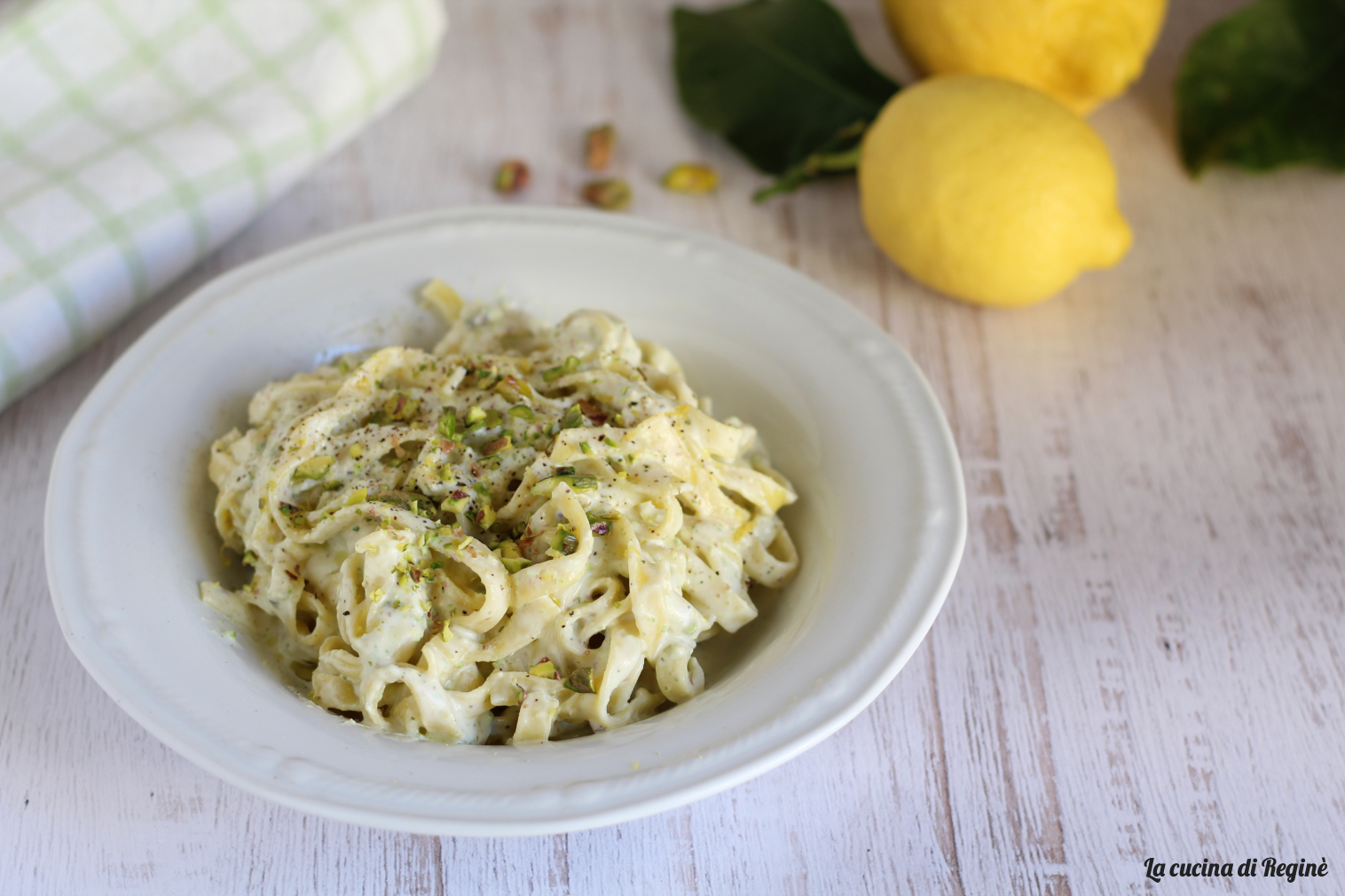 pasta ricotta limone e pistacchi