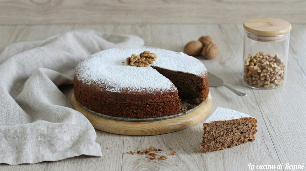 torta di noci soffice