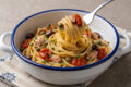 Spaghetti alla cambusa: la ricetta saporita per una persona
