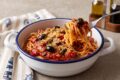 Spaghetti alla Turiddu per una persona: la ricetta siciliana facile e saporita