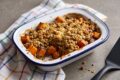 Crumble salato con verdure autunnali per una persona: contorno croccante svuotafrigo