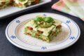 Lasagna "Raw" di Zucchine e Pesto: Il Primo Estivo Fresco e Senza Cottura