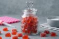 Come fare le caramelle gommose all'anguria in casa con frutta vera