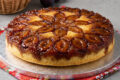 Torta rovesciata di prugne: il segreto per un fondo caramellato perfetto e un cuore soffice