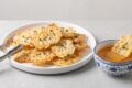 Chips di brie croccanti: la ricetta facilissima al forno e in friggitrice ad aria