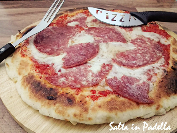 Pizze Senza Glutine con Salame e Mozzarella Come in pizzeria