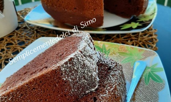Chiffon Cake al Cacao, soffice e alta