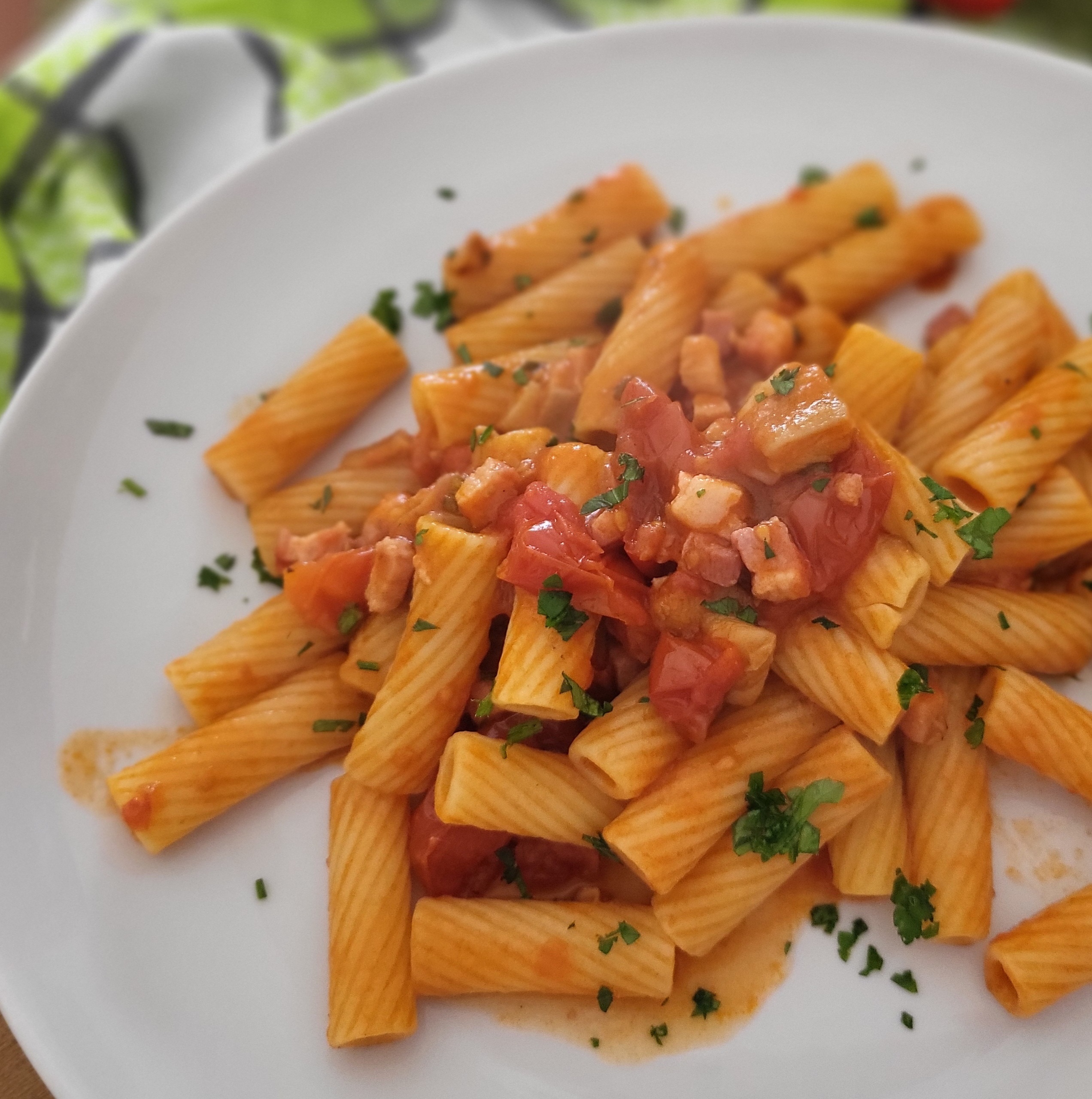 Pasta con funghi pancetta e pomodori - Simo - la firma in cucina