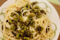 Spaghetti con asparagi aglio e peperoncino-mantecati
