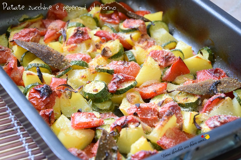 Patate zucchine e peperoni al forno (1)