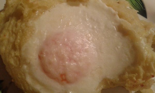 Uova in purè di patate