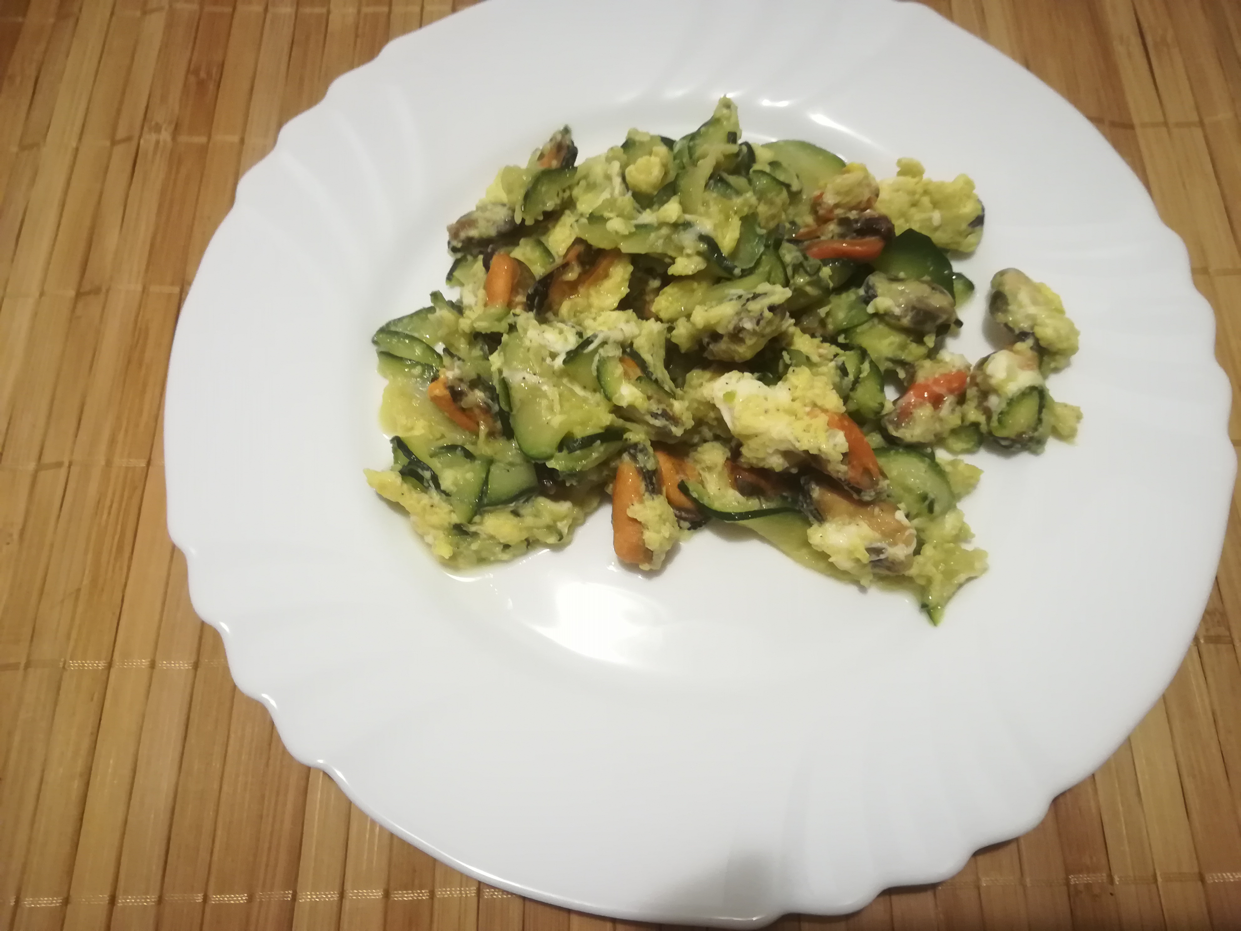 Zucchine e cozze strapazzate Zucchine e cozze strapazzate