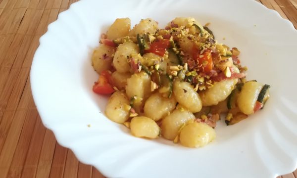 Gnocchetti con zucchine e pancetta