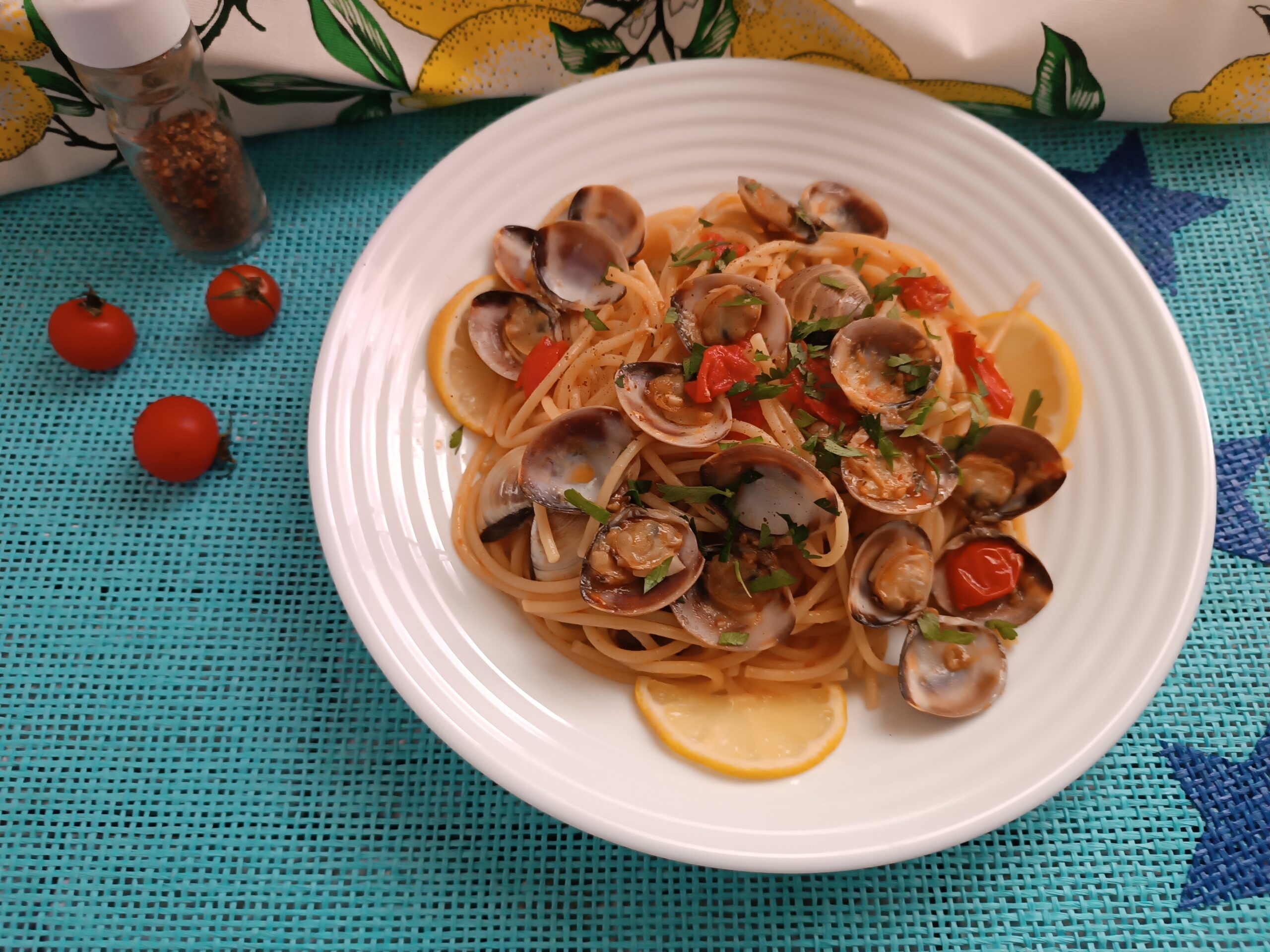 Spaghetti Alle Vongole E Pomodorini - Un'idea Al Giorno