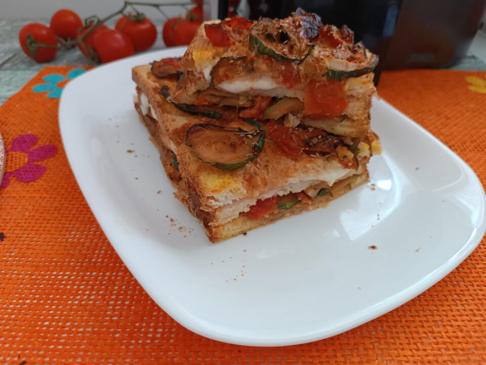 Torta di pancarrè e zucchine