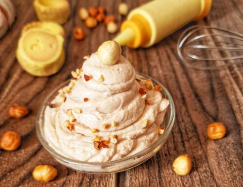 CREMA MASCARPONE E NOCCIOLE