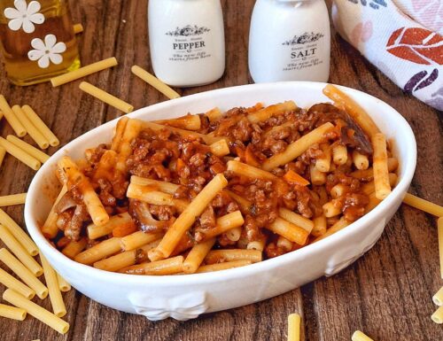 PASTA CON RAGU DI CARNE E FUNGHI