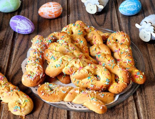 BISCOTTI TRECCINE DI PASQUA
