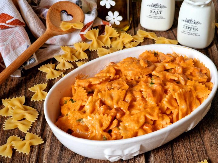 FARFALLE CON PANCETTA E FUNGHI