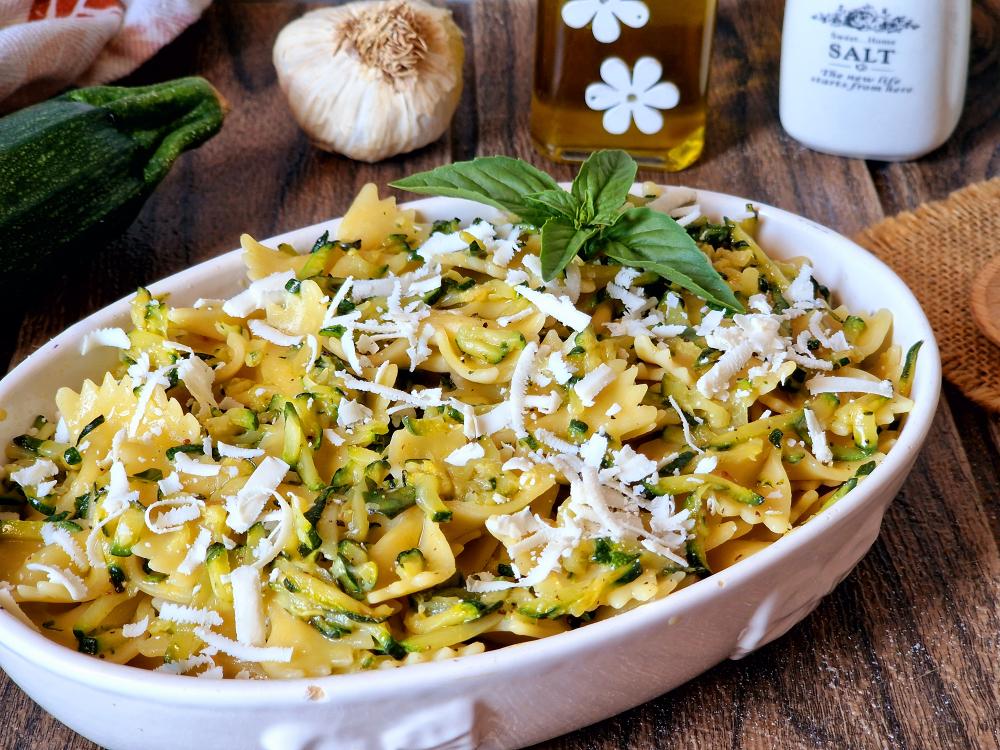 PASTA FREDDA CON ZUCCHINE