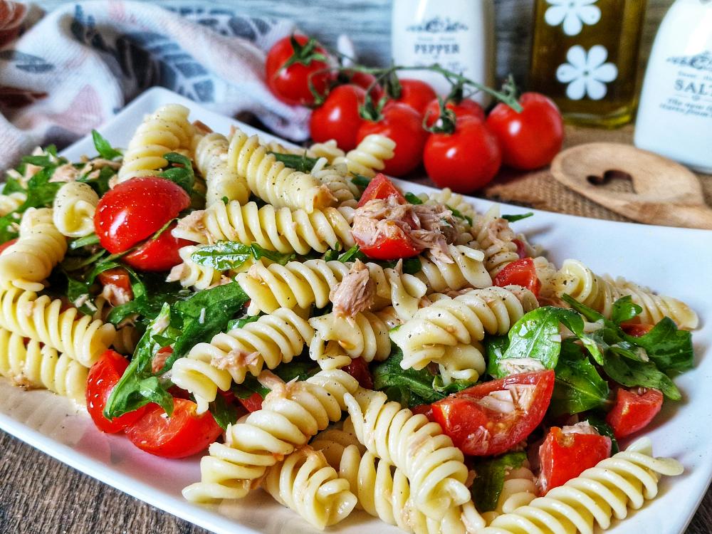 INSALATA DI PASTA CON TONNO E RUCOLA