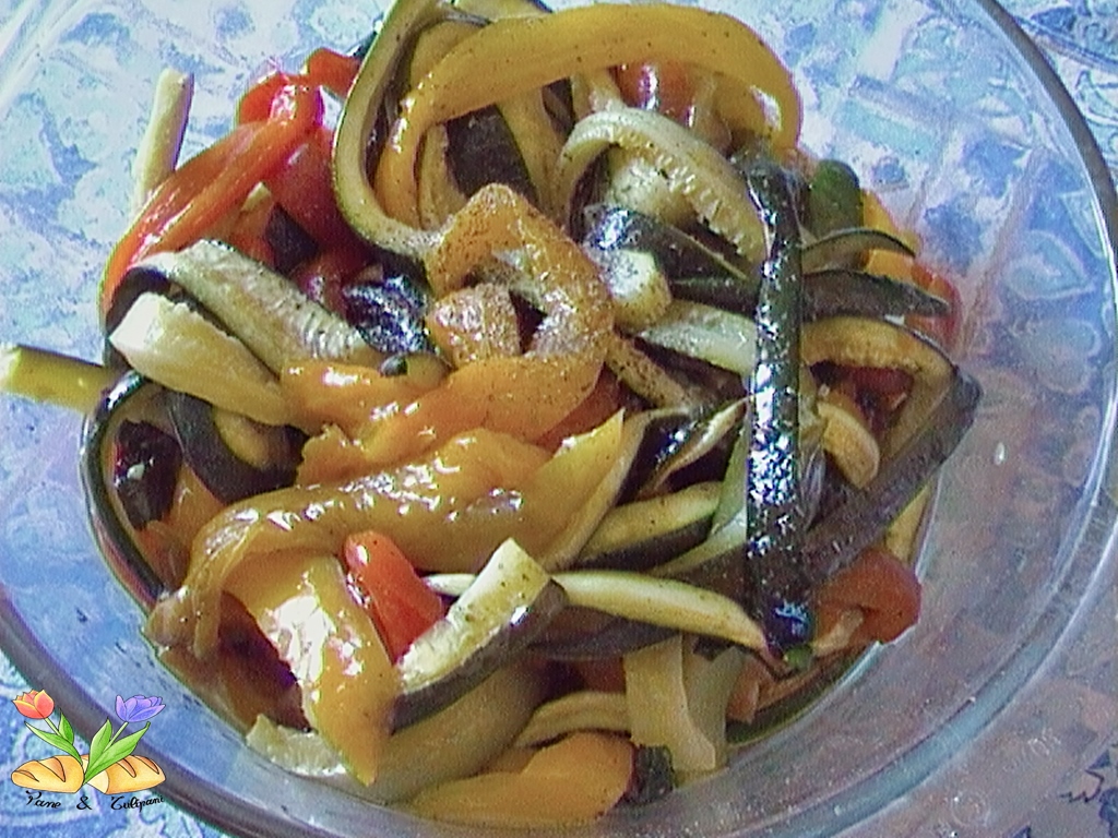 zucchine e peperoni grigliati al microonde