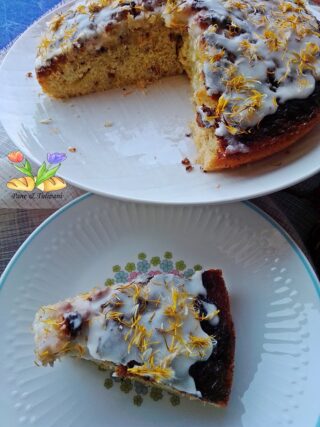 torta con fiori di tarassaco e noci