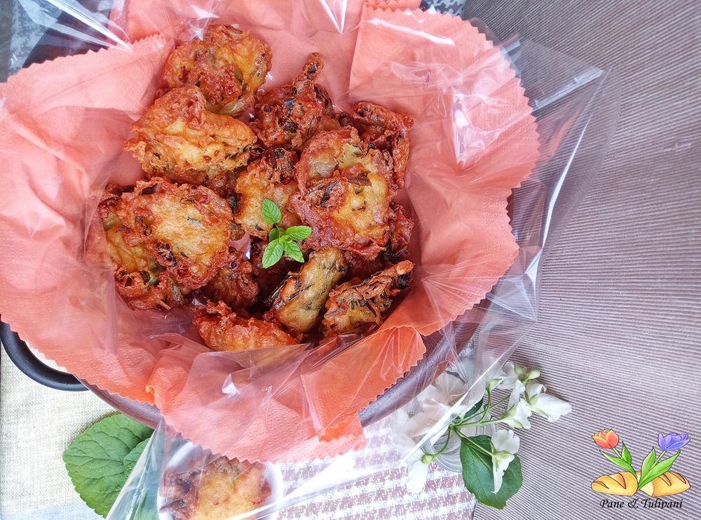 frittelle con aglio orsino e salame