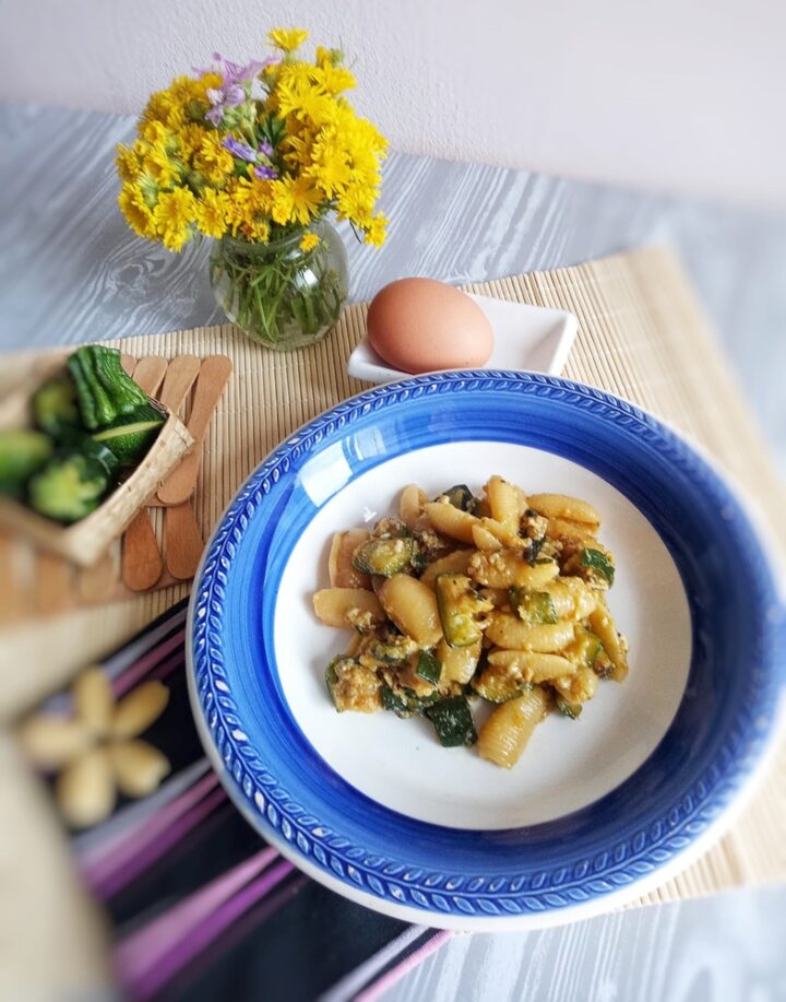 gnocchetti sardi con zucchine e stracciatella