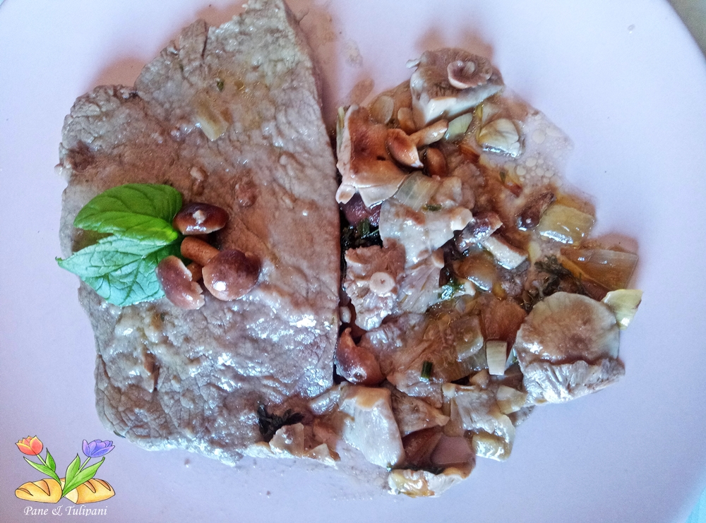 scaloppine al vino rosso con pioppini