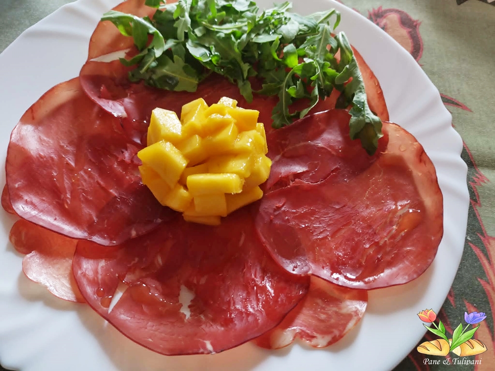 bresaola con mango