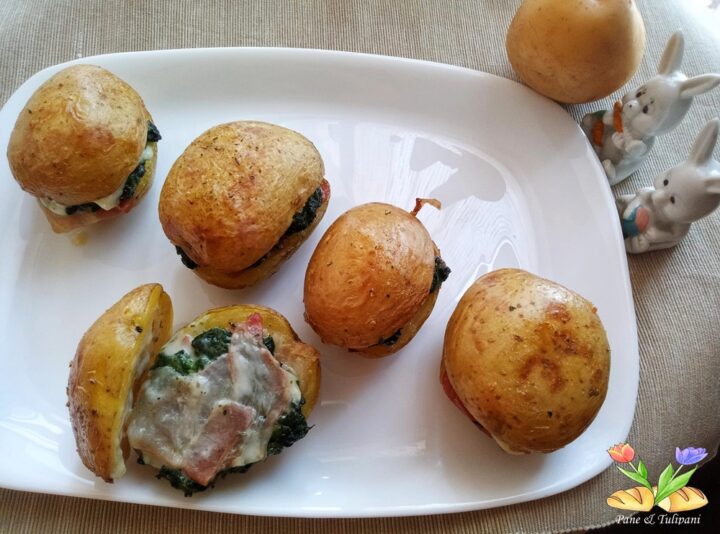 sandwich di patate con misticanza e bacon