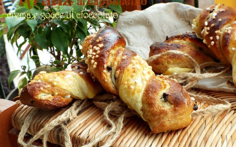 Kranz al cappuccino crema e gocce di cioccolato Kranz al cappuccino crema e gocce di cioccolato