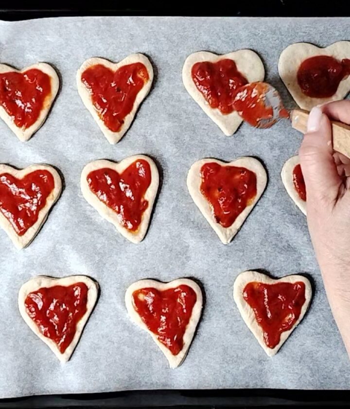 Per la cena di san Valentino Cuori di Pizzette allo yogurt: mobidissimi e gustosi!