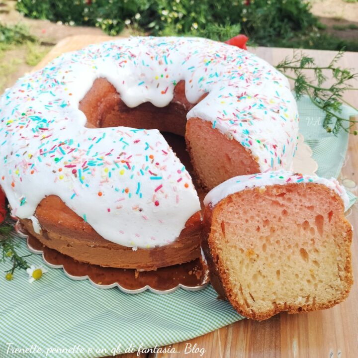 Ciambella all’alchermes con glassa cotta nel fornetto Versilia un dolce speciale, soffice che ingolosisce grandi e piccini.