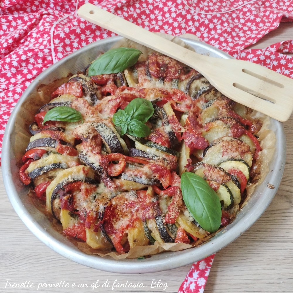 Tian di verdure alla provenzale un contorno leggero e saporito che non ti stanca mai, è semplice da preparare e in cucina fa sempre colpo