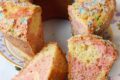 Ciambella bicolore all'Alchermes: la torta soffice e colorata che profuma di casa