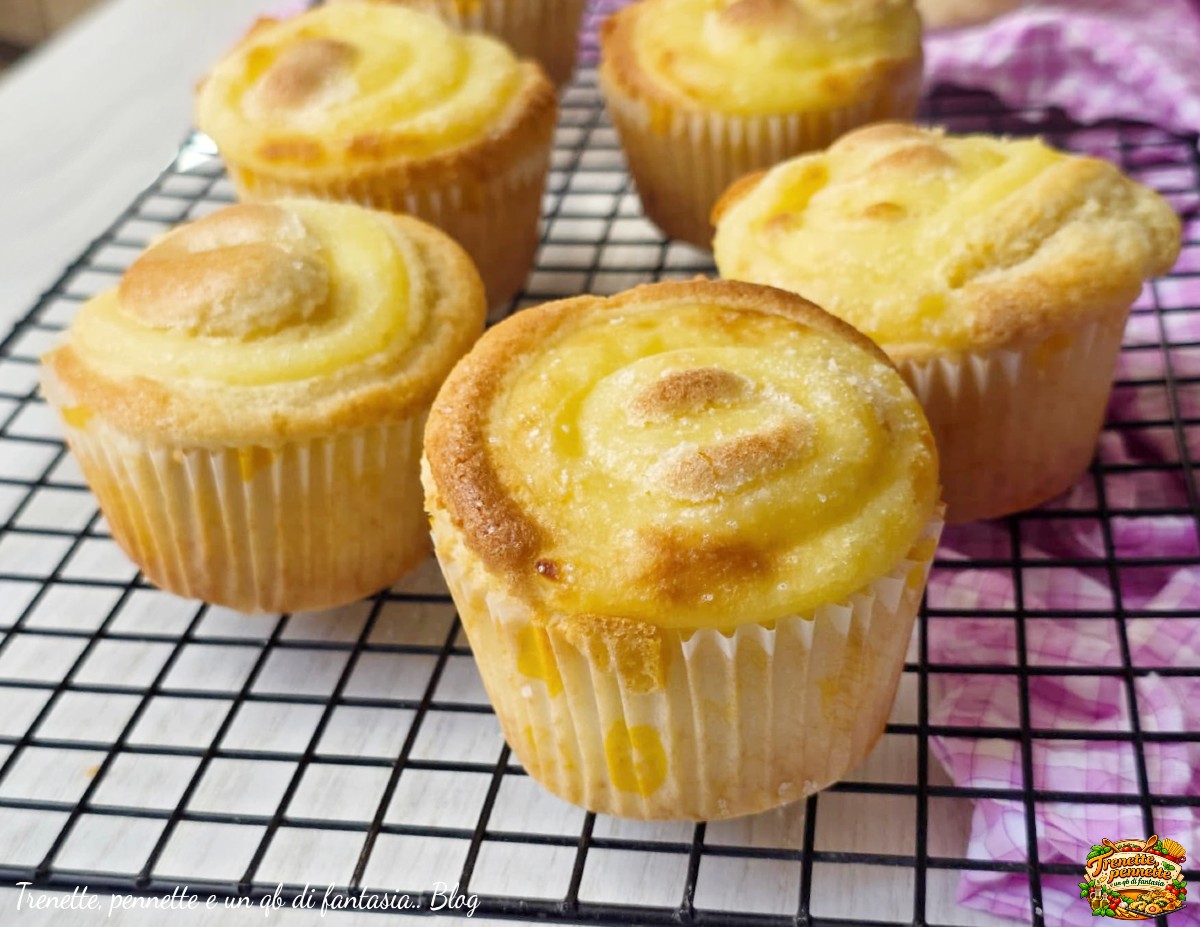 Muffin nuvola con crema pasticcera: soffici e golosi, basta una ciotola e una frusta